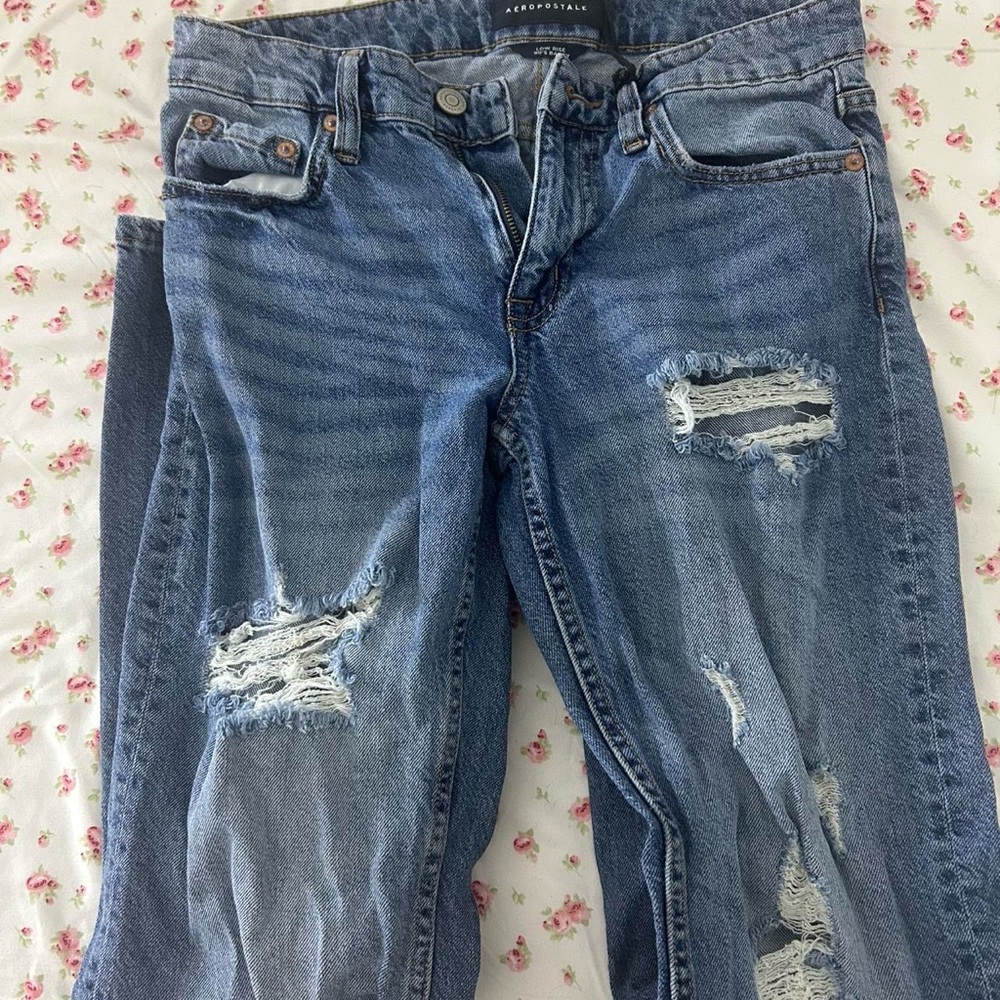 Aeropostale low rise baggy distressed Jeans